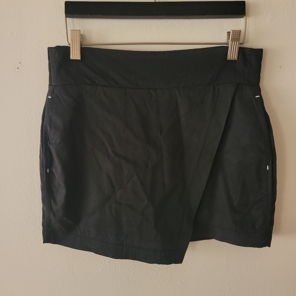 Athleta Derek Lamioc Black Wrap Skirt Skort Tennis Golf Size XS Zipper Pocket